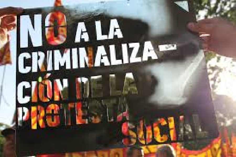 Sigue la mordaza contra la protesta social