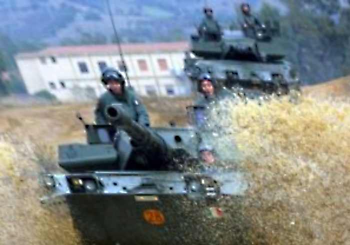 Italia: hay que reducir el gasto militar no el social