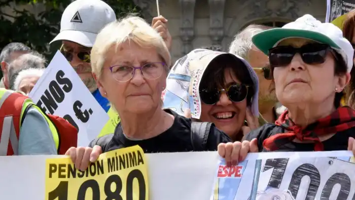 Pancarta COESPE reivindicando salarios dignos