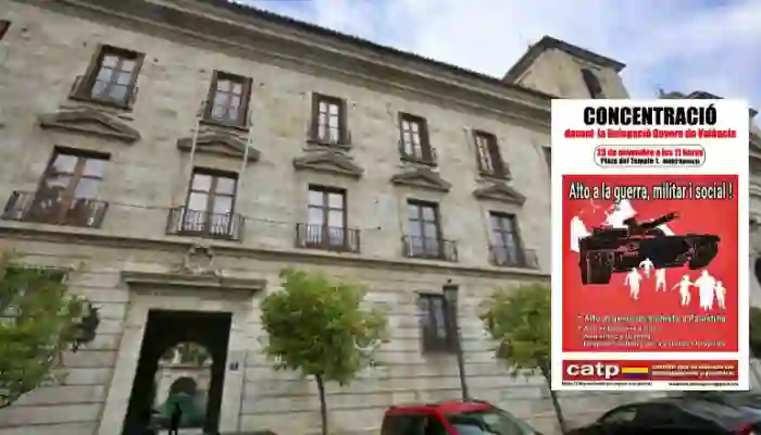 Puerta de la Delegación y convocatoria concentración