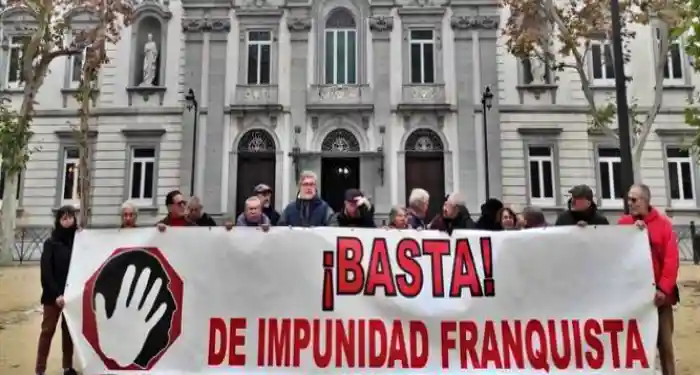 Víctimas del franquismo reivindican derogar la «amnistía» de 1977