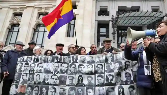 «Espa\u00f1a sigue el c\u00edrculo vicioso de negar su historia franquista»
