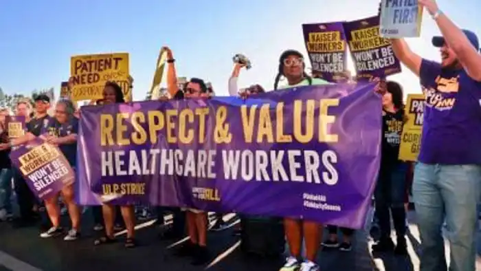 Manifestantes por el alto el fuego. Imagen de SEIU