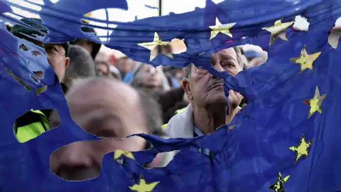 Manifestación de pequeños agricultores contra las políticas de la UE y sus gobiernos