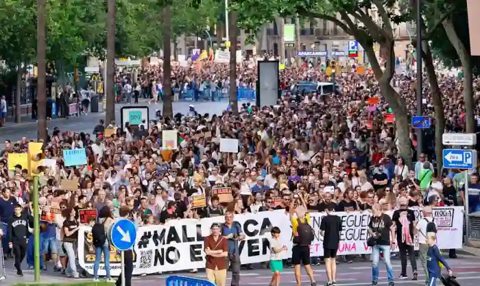 Mallorca lucha contra el turismo masivo y la especulación inmobiliaria