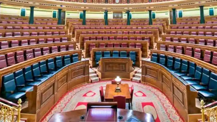 Monarquía, poder judicial, amnistía