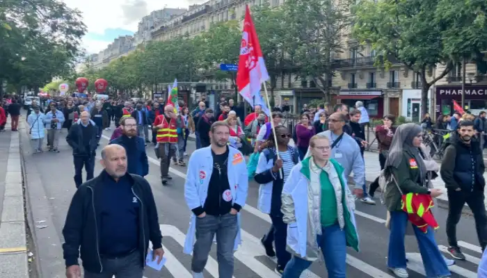 Francia en lucha contra el Gobierno de Barnier
