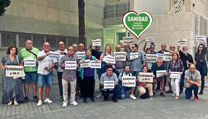 Asistentes a la reunión de la Plataforma de Manises