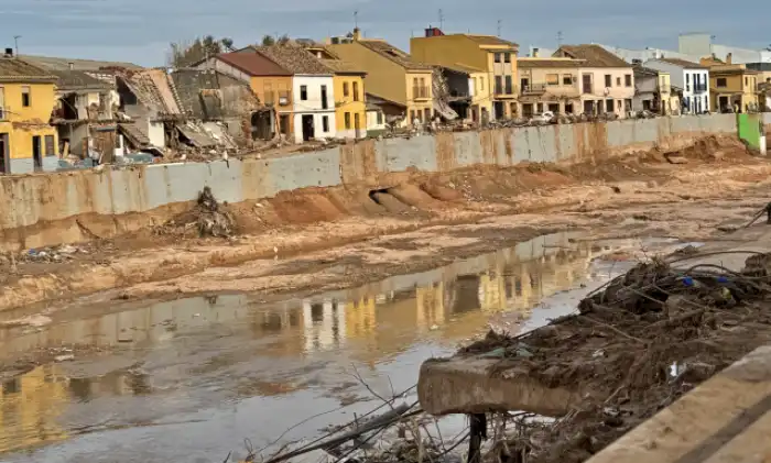 La DANA en València «multiplica por mil la crisis de la vivienda”. Algunos datos y alternativas