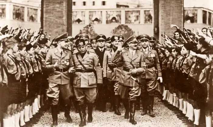 Comprender el fascismo sigue siendo urgente y necesario.