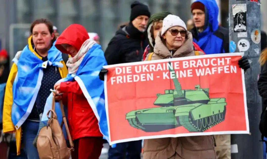 Manifestación en Berlín en 2023. Los europeos se enfrentan ahora a la militarización y deben movilizarse para detenerla.