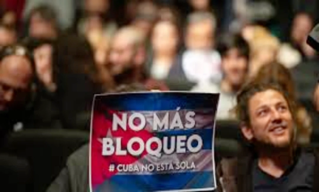 Manifestación de cubanos exigiendo el fin del bloqueo. Foto de archivo.