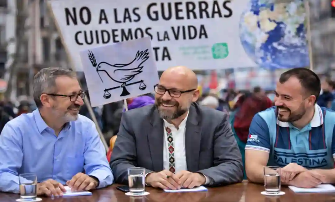 Composición por IA de los tres diputados de Sumar que se abstienen en el NO a la OTAN