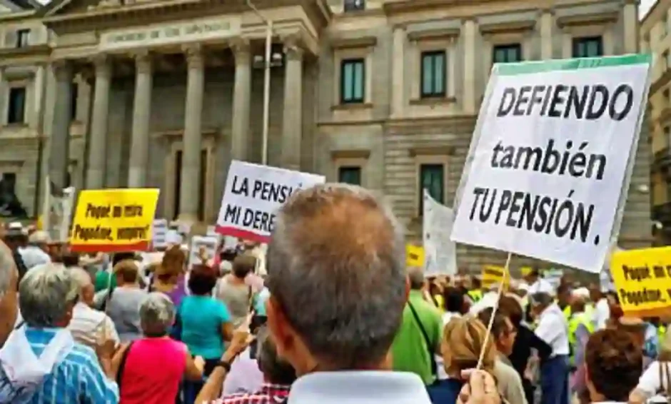 Pensionistas exigen revalorizar las pensiones un 6% por la gran subida de precios.